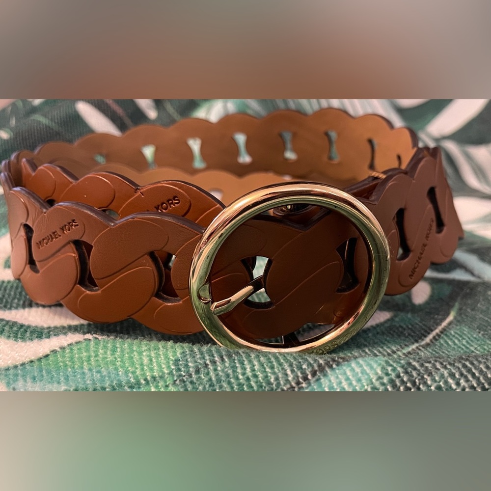 Michael Kors Leather Belt W/Gold Buckle Small